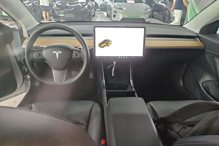 Used Tesla Model 3 2019 Standard Range Rear-Wheel Drive Upgraded Version (60 kWh) Center Console