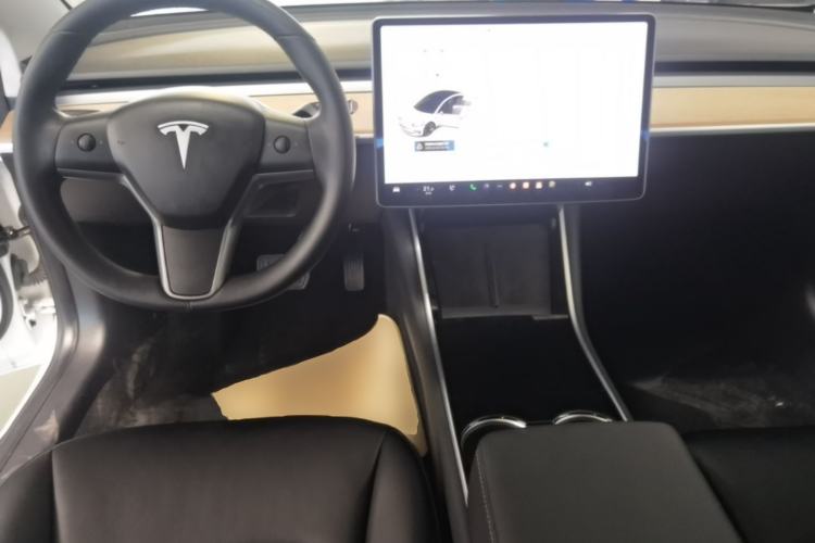 Used Tesla Model 3 2019 Standard Range Rear-Wheel Drive Upgraded Version (60 kWh) Center Console