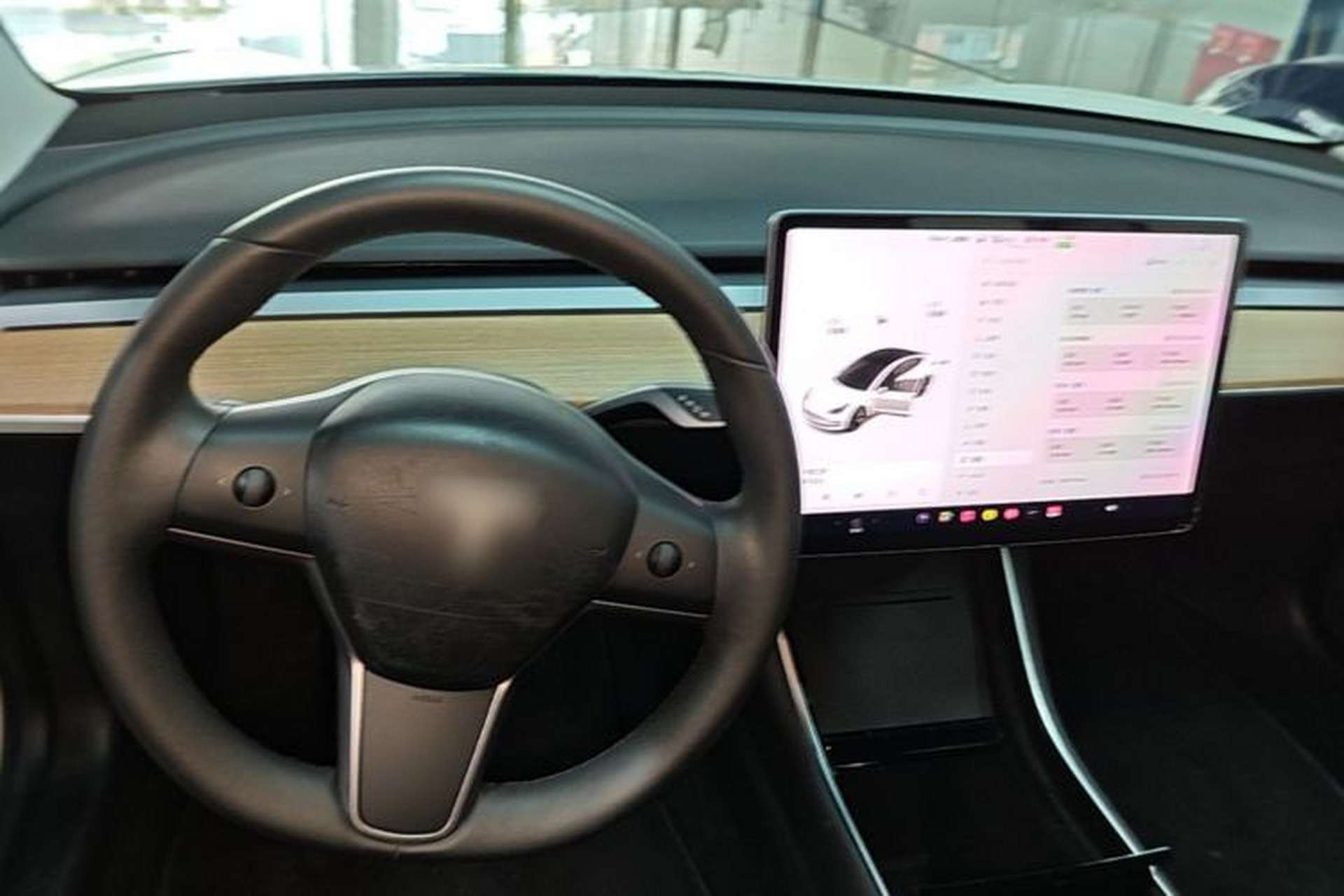 Used Tesla Model 3 2019 Standard Range Rear-Wheel Drive Upgraded Version (52 kWh) Center Console