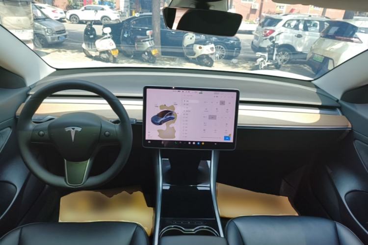 Used Tesla Model 3 2019 Standard Range Rear-Wheel Drive Upgraded Version (60 kWh) Center Console