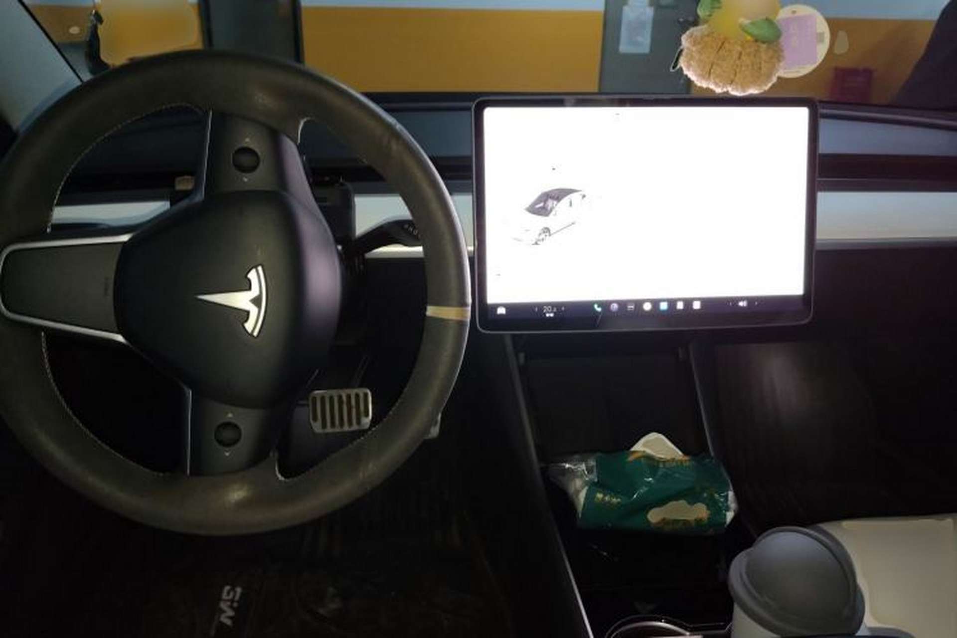 Used Tesla Model 3 2019 Long-Range All-Wheel-Drive Version Center Console