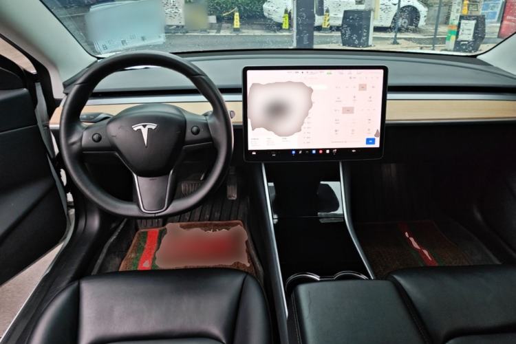 Used Tesla Model 3 2019 Long-Range All-Wheel-Drive Version Center Console