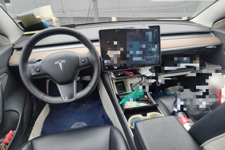 Used Tesla Model 3 2019 Long-Range All-Wheel-Drive Version Center Console