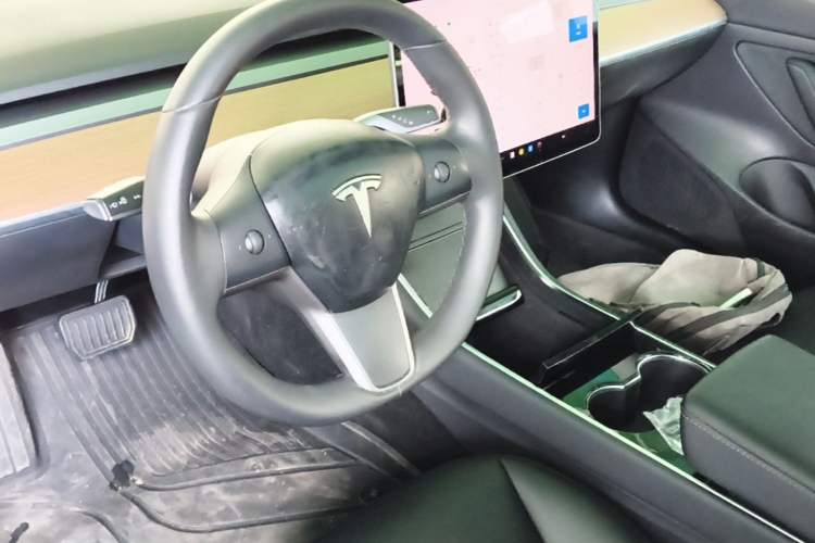 Used Tesla Model 3 2019 Standard Range Rear-Drive Upgraded Version Center Console