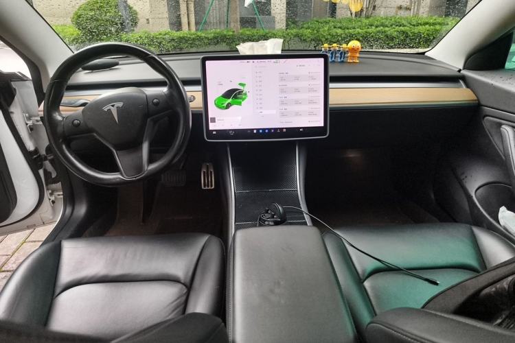 Used Tesla Model 3 2019 Long-Range Rear-Wheel-Drive Version Center Console
