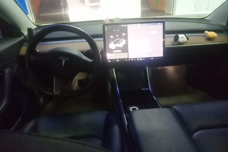 Used Tesla Model 3 2019 Long-Range Rear-Wheel-Drive Version Center Console