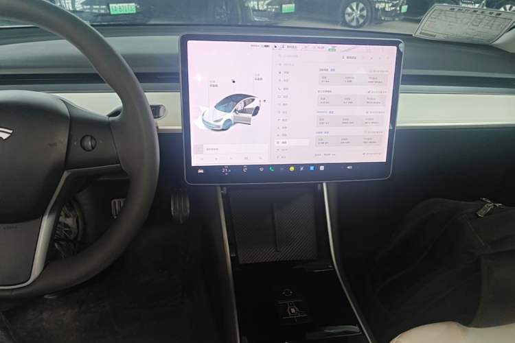Used Tesla Model 3 2019 Standard Range Rear-Wheel Drive Upgraded Version (60 kWh) Center Console