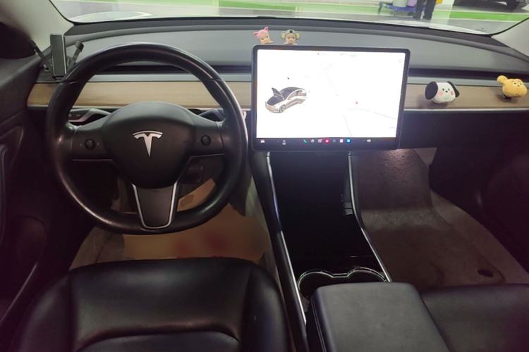 Used Tesla Model 3 2019 Long-Range Rear-Wheel-Drive Version Center Console