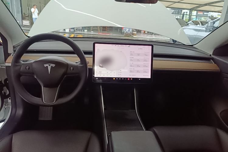Used Tesla Model 3 2019 Long-Range All-Wheel-Drive Version Center Console