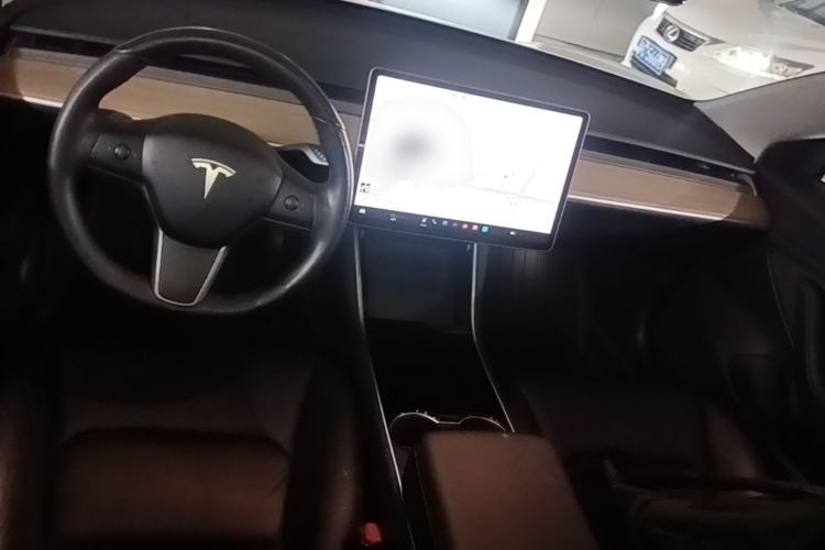 Used Tesla Model 3 2019 Long-Range Rear-Wheel-Drive Version Center Console