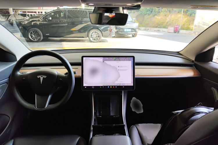 Used Tesla Model 3 2019 Standard Range Rear-Wheel Drive Upgraded Version (52 kWh) Center Console