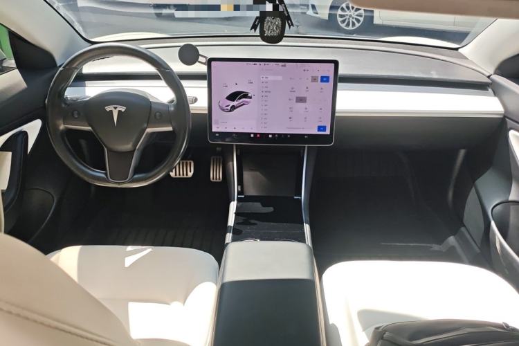 Used Tesla Model 3 2019 Performance High-Performance All-Wheel-Drive Version Center Console