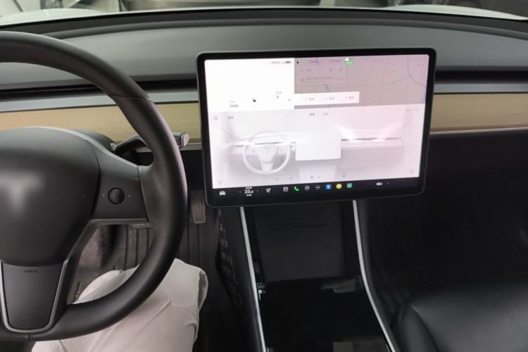 Used Tesla Model 3 2019 Standard Range Rear-Wheel Drive Upgraded Version (60 kWh) Center Console