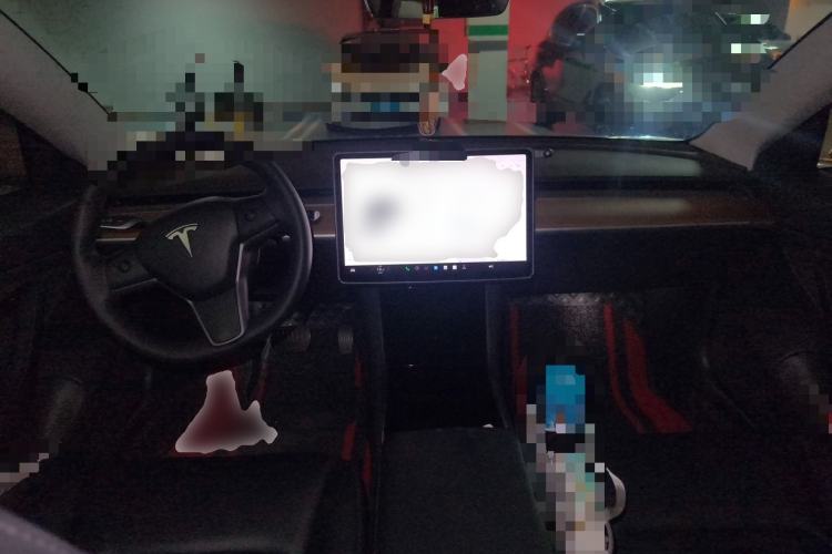 Used Tesla Model 3 2019 Long-Range All-Wheel-Drive Version Center Console