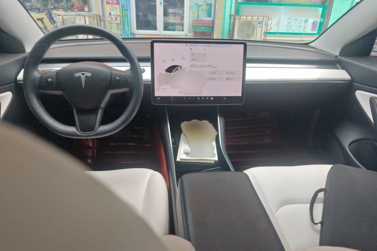 Used Tesla Model 3 2019 Standard Range Rear-Wheel Drive Upgraded Version (60 kWh) Center Console