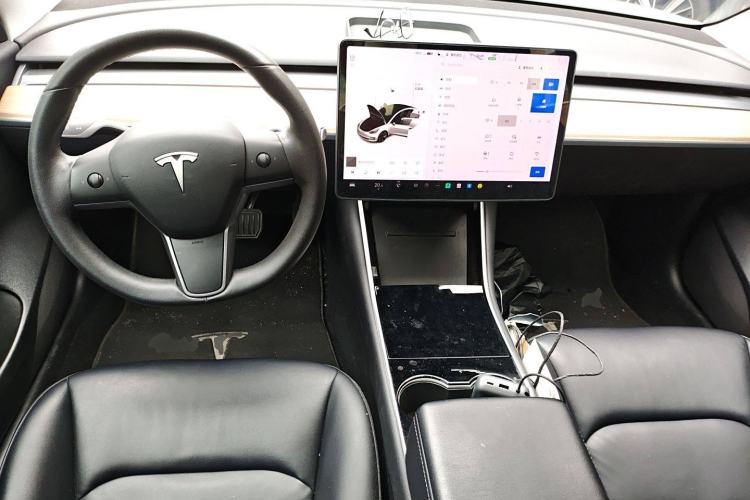 Used Tesla Model 3 2019 Standard Range Rear-Wheel Drive Upgraded Version (52 kWh) Center Console