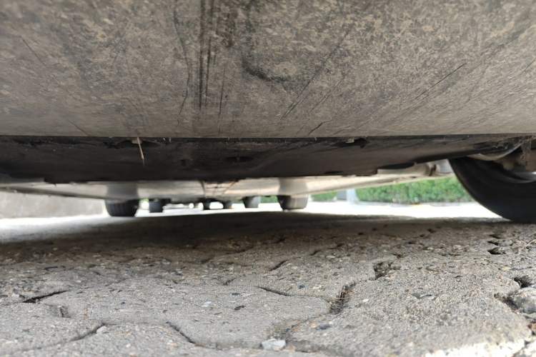 Used Tesla Model 3 2019 Standard Range Rear-Drive Upgraded Version Chassis Front