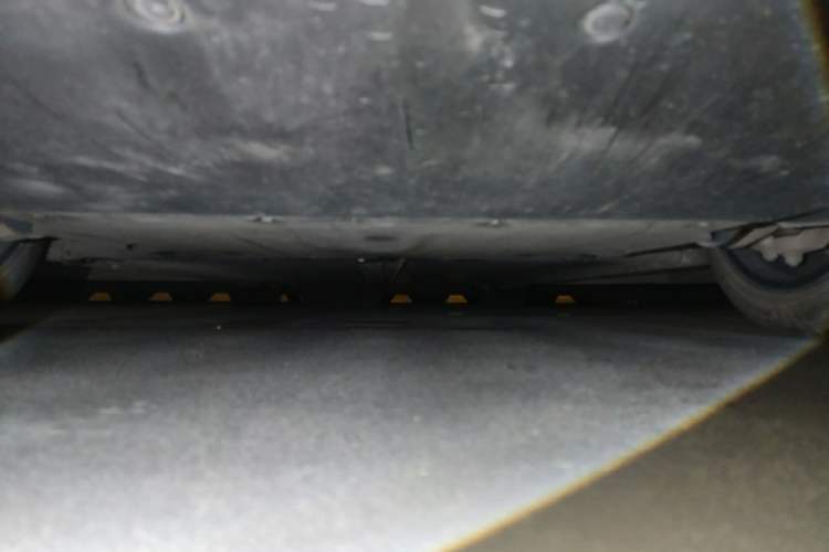 Used Tesla Model 3 2019 Standard Range Rear-Drive Upgraded Version Chassis Front