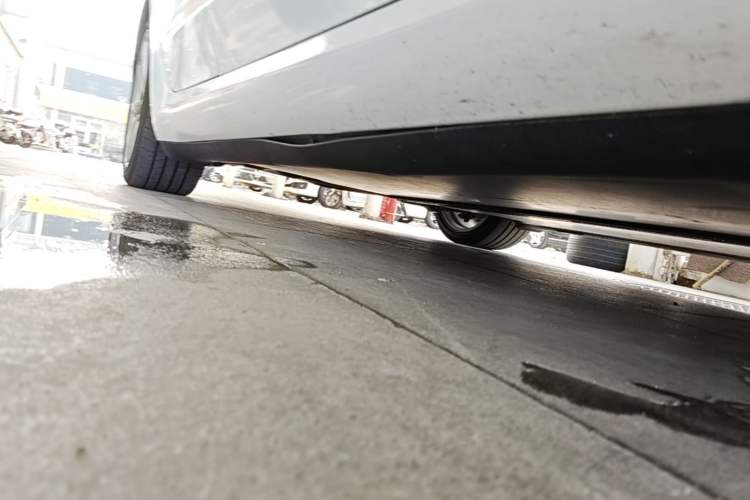 Used Tesla Model 3 2019 Long-Range Rear-Wheel-Drive Version Chassis Front Right