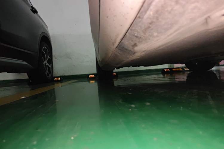 Used Tesla Model 3 2019 Standard Range Rear-Wheel Drive Upgraded Version (60 kWh) Chassis Front Right