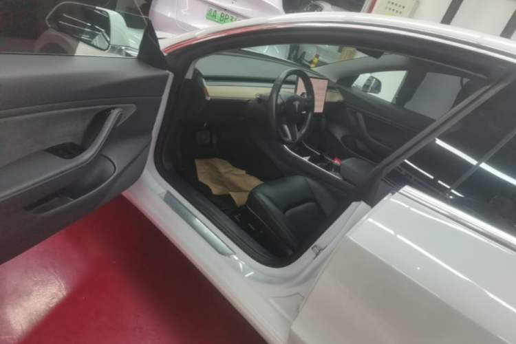 Used Tesla Model 3 2019 Long-Range All-Wheel-Drive Version Driver Seat