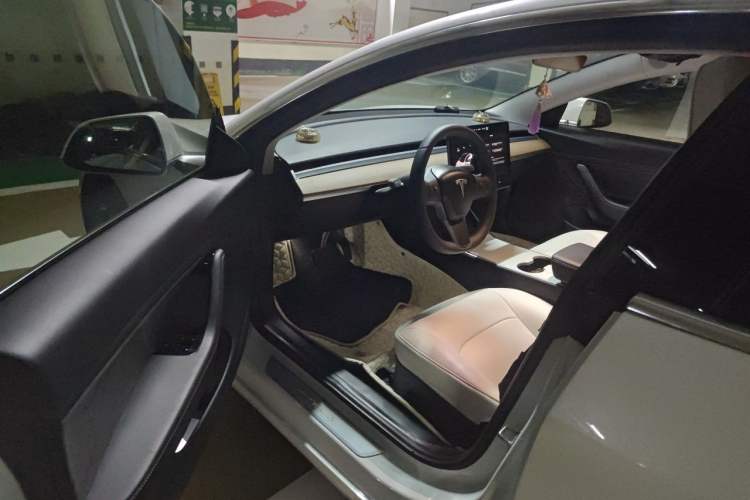 Used Tesla Model 3 2019 Long-Range Rear-Wheel-Drive Version Driver Seat