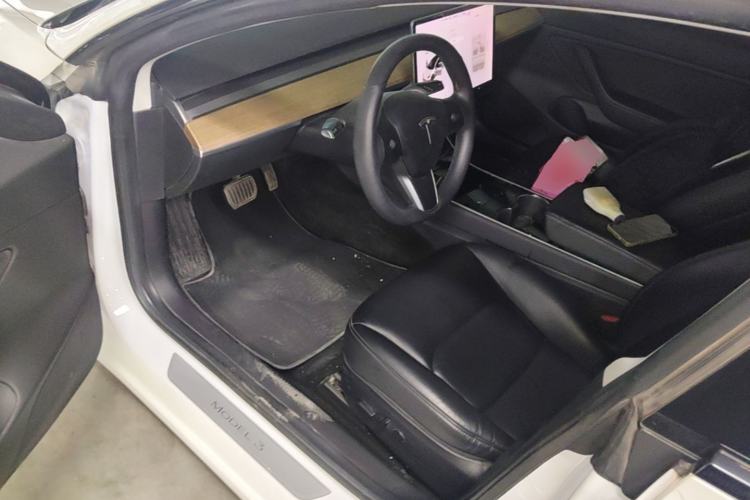 Used Tesla Model 3 2019 Long-Range All-Wheel-Drive Version Driver Seat