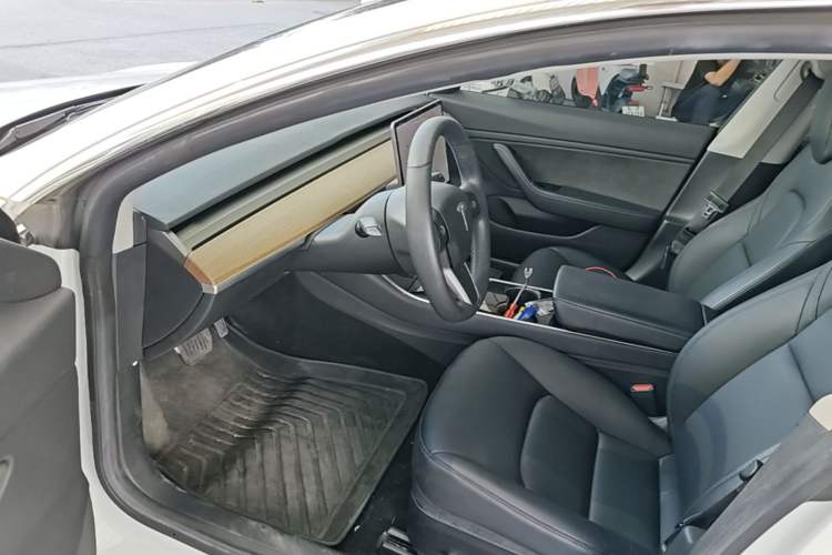 Used Tesla Model 3 2019 Long-Range Rear-Wheel-Drive Version Driver Seat