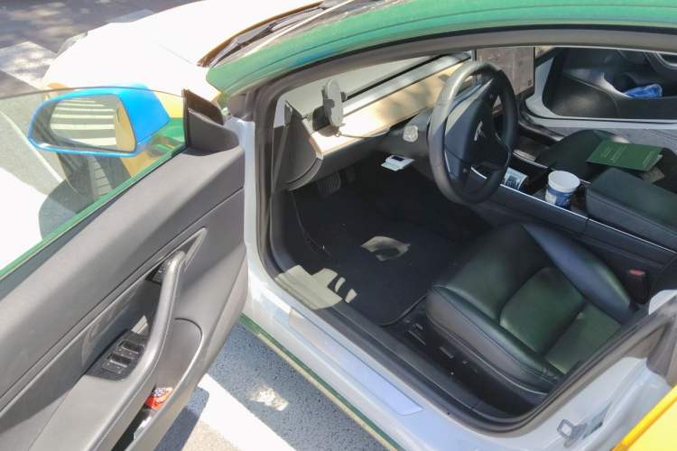 Used Tesla Model 3 2019 Long-Range All-Wheel-Drive Version Driver Seat