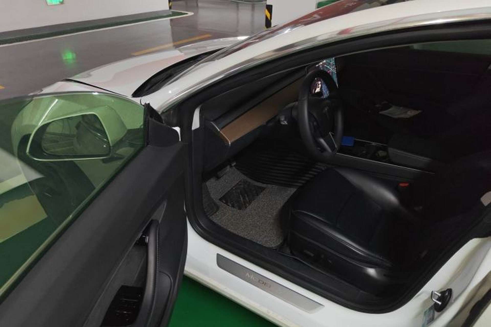Used Tesla Model 3 2019 Standard Range Rear-Wheel Drive Upgraded Version (60 kWh) Driver Seat