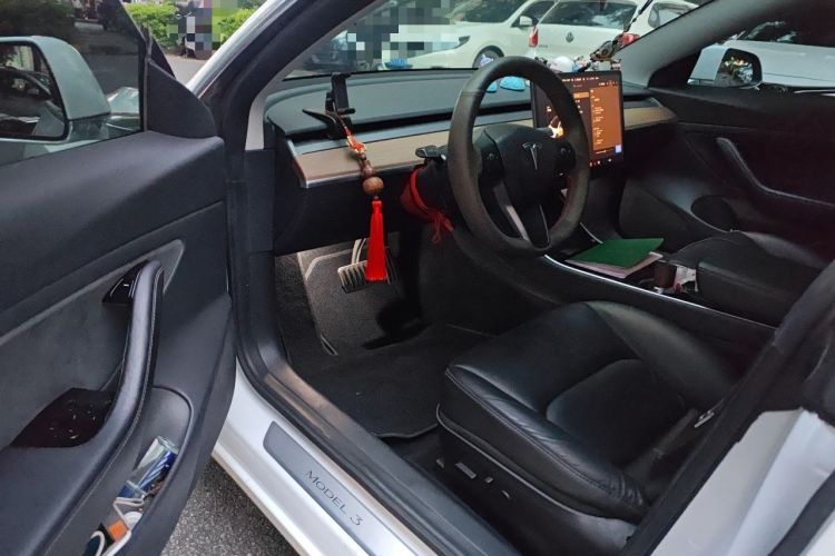 Used Tesla Model 3 2019 Long-Range All-Wheel-Drive Version Driver Seat