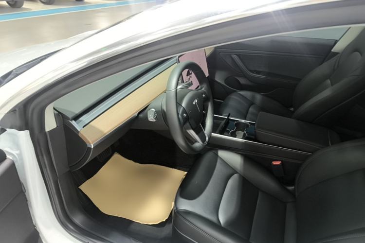 Used Tesla Model 3 2019 Long-Range All-Wheel-Drive Version Driver Seat