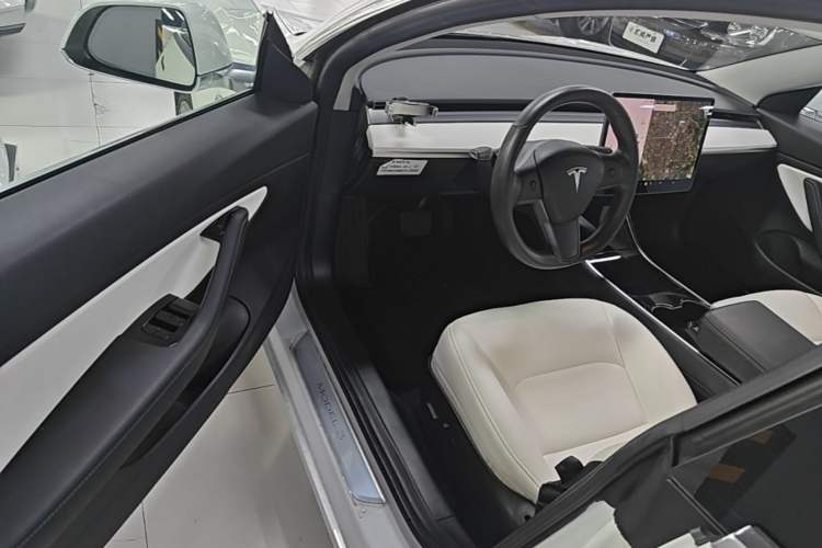 Used Tesla Model 3 2019 Long-Range Rear-Wheel-Drive Version Driver Seat