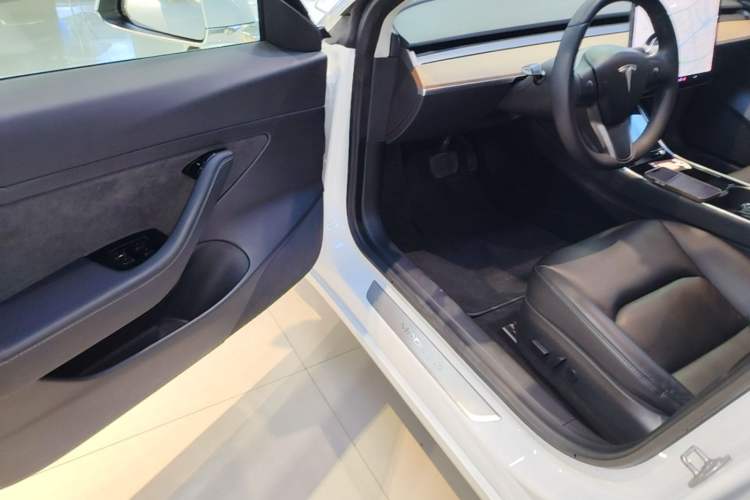 Used Tesla Model 3 2019 Standard Range Rear-Drive Upgraded Version Driver Seat