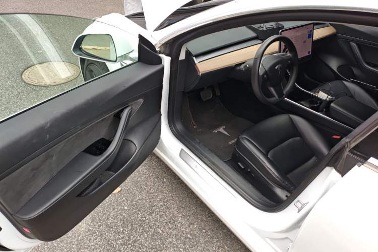 Used Tesla Model 3 2019 Standard Range Rear-Wheel Drive Upgraded Version (52 kWh) Driver Seat