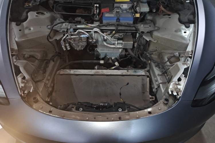 Used Tesla Model 3 2019 Long-Range Rear-Wheel-Drive Version Engine Bay