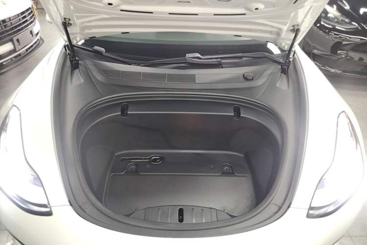 Used Tesla Model 3 2019 Standard Range Rear-Wheel Drive Upgraded Version (52 kWh) Engine Bay