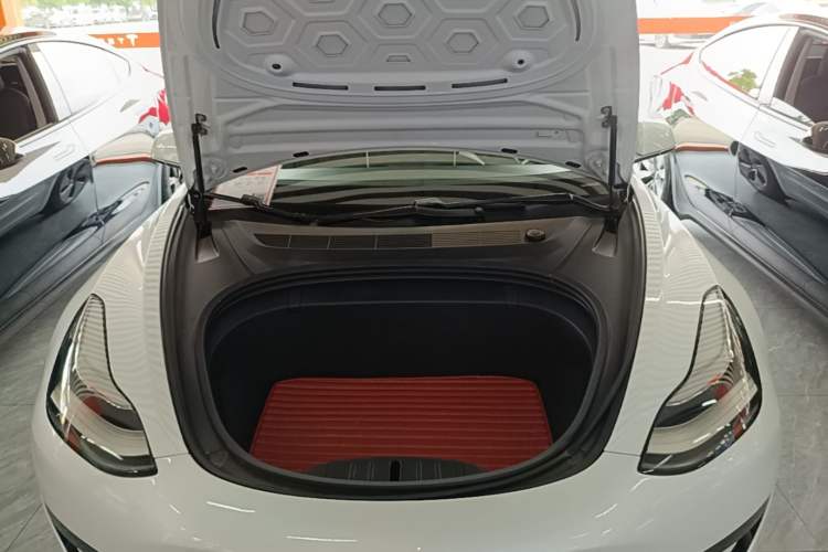 Used Tesla Model 3 2019 Standard Range Rear-Wheel Drive Upgraded Version (60 kWh) Engine Bay