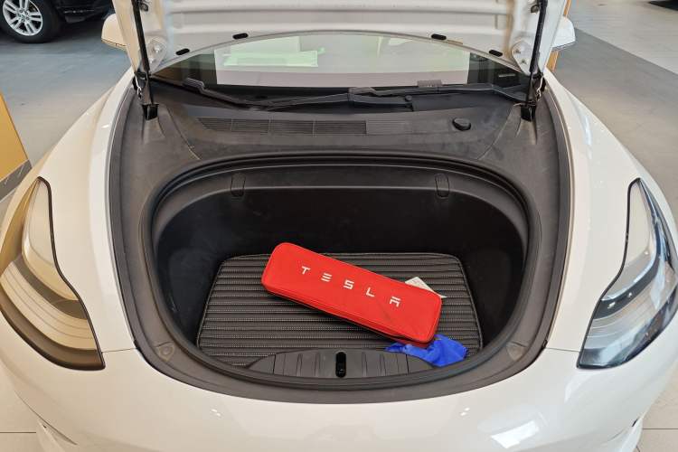 Used Tesla Model 3 2019 Long-Range Rear-Wheel-Drive Version Engine Bay