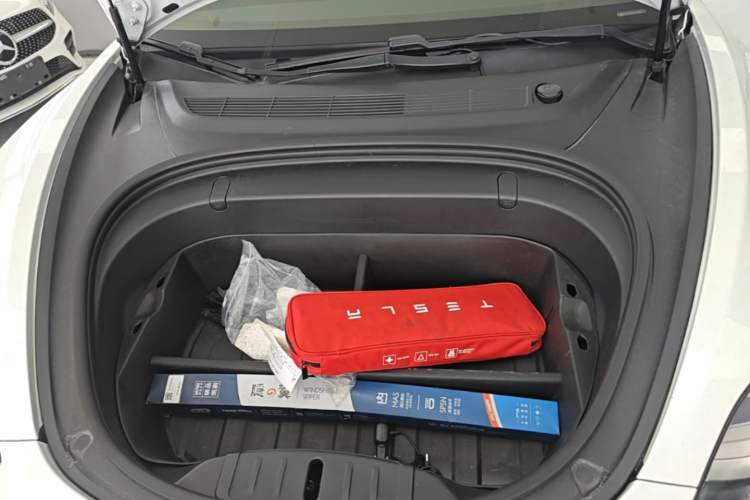 Used Tesla Model 3 2019 Long-Range Rear-Wheel-Drive Version Engine Bay