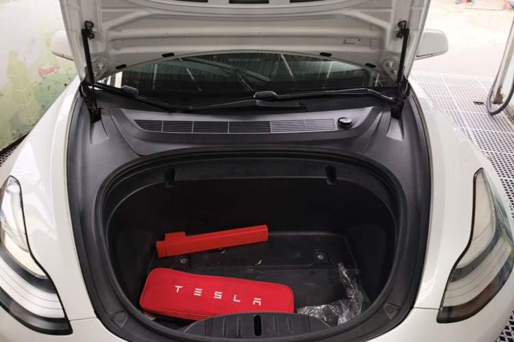 Used Tesla Model 3 2019 Standard Range Rear-Wheel Drive Upgraded Version (52 kWh) Engine Bay