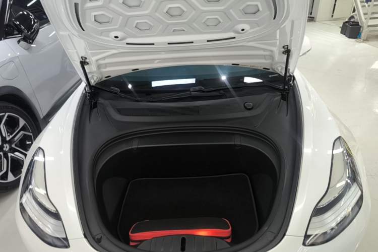 Used Tesla Model 3 2019 Long-Range All-Wheel-Drive Version Engine Bay