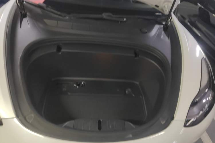 Used Tesla Model 3 2019 Standard Range Rear-Wheel Drive Upgraded Version (60 kWh) Engine Bay