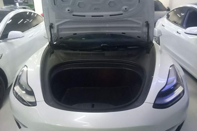 Used Tesla Model 3 2019 Long-Range Rear-Wheel-Drive Version Engine Bay