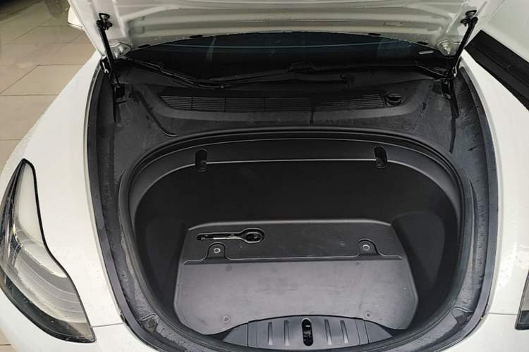 Used Tesla Model 3 2019 Standard Range Rear-Wheel Drive Upgraded Version (52 kWh) Engine Bay
