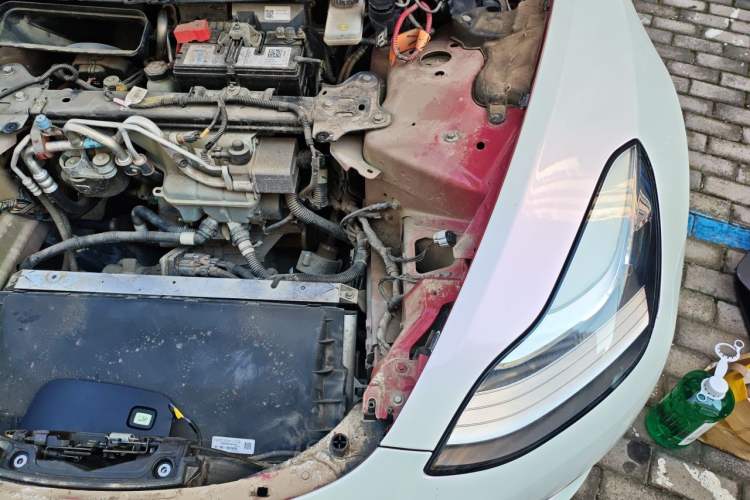 Used Tesla Model 3 2019 Performance High-Performance All-Wheel-Drive Version Engine Bay Left