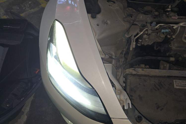 Used Tesla Model 3 2019 Standard Range Rear-Wheel Drive Upgraded Version (60 kWh) Engine Bay Right