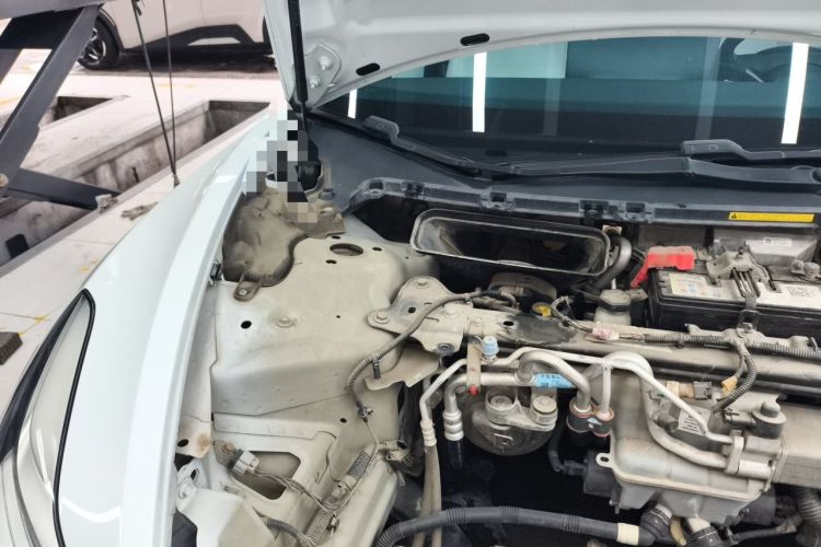 Used Tesla Model 3 2019 Long-Range Rear-Wheel-Drive Version Engine Bay Right