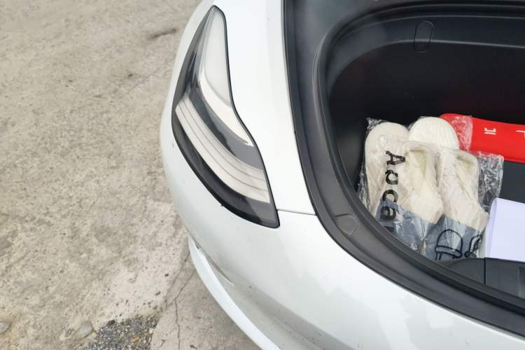 Used Tesla Model 3 2019 Long-Range Rear-Wheel-Drive Version Engine Bay Right