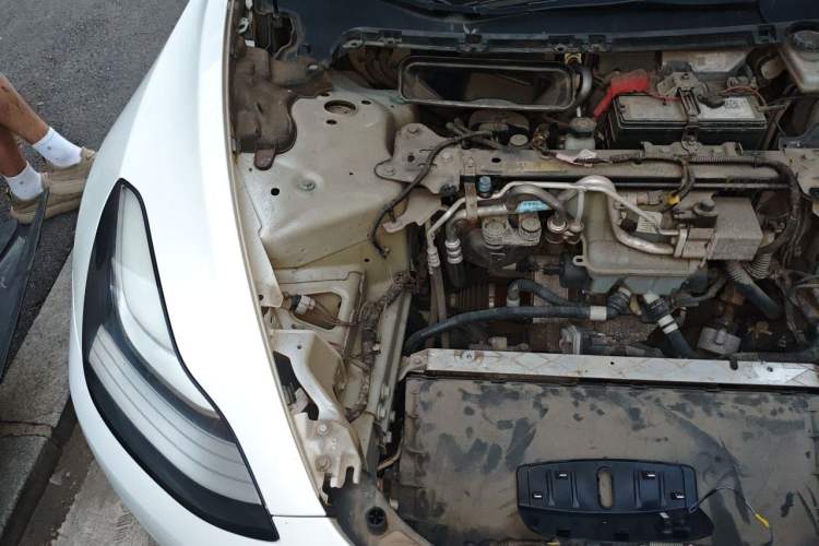 Used Tesla Model 3 2019 Performance High-Performance All-Wheel-Drive Version Engine Bay Right